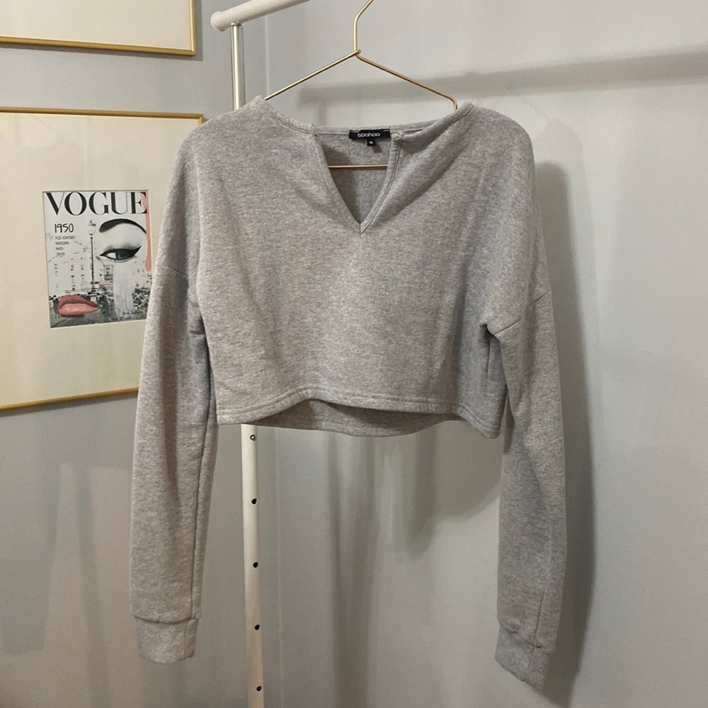 NWOT Gray crop top sweatshirt